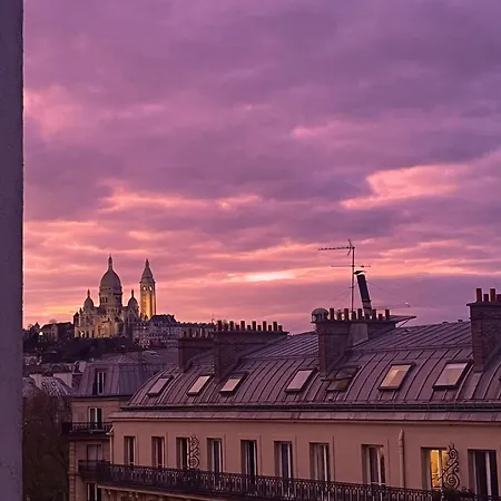 Au Coeur De *